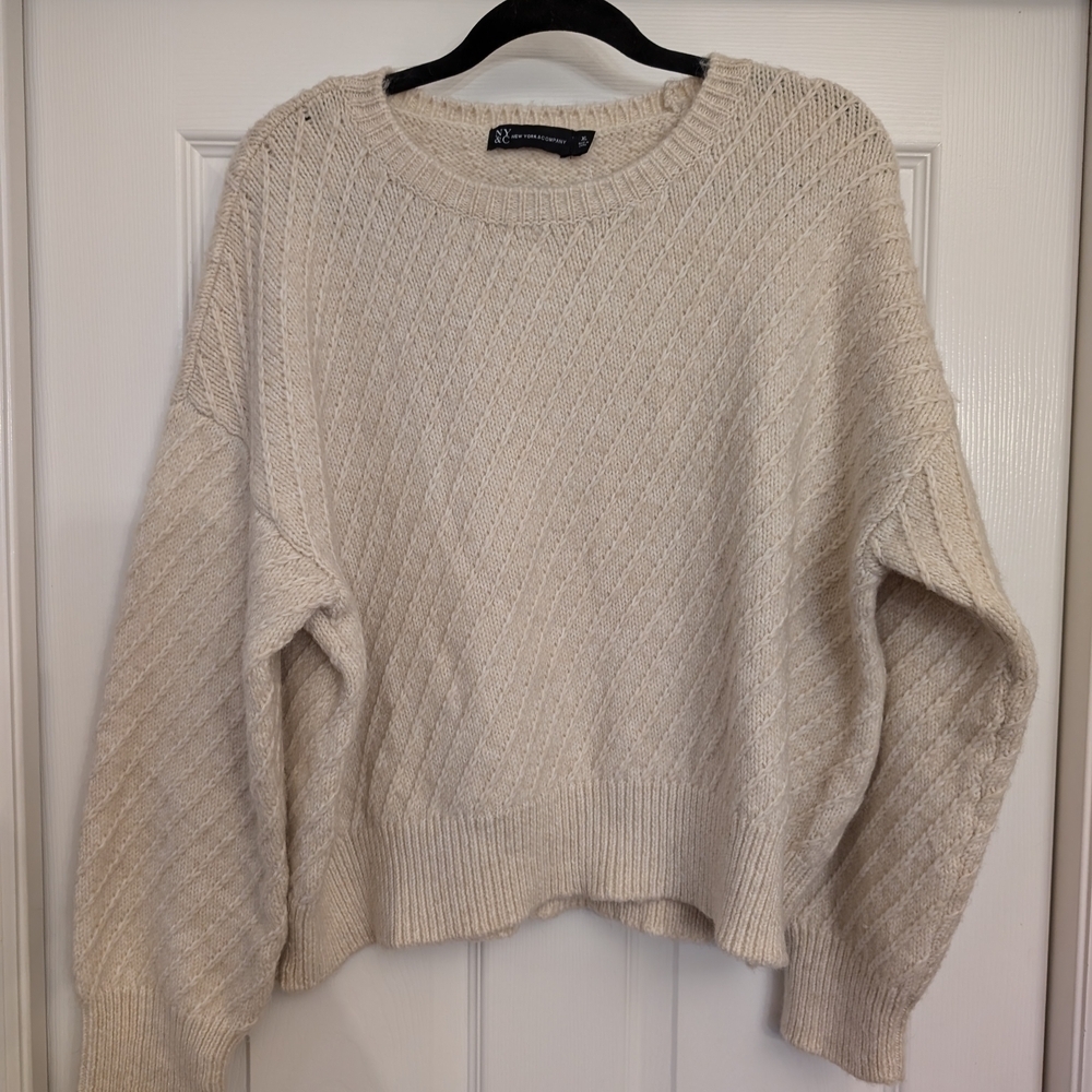 NWT NEW YORK & CO. Crewneck Dolman Cozy Fuzzy Sweater